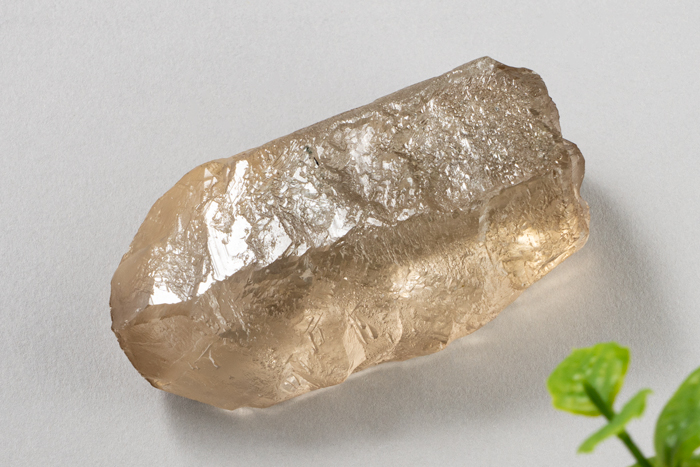 ブラジル・バイア・セントセ産 エッジドスモーキーシトリン 原石