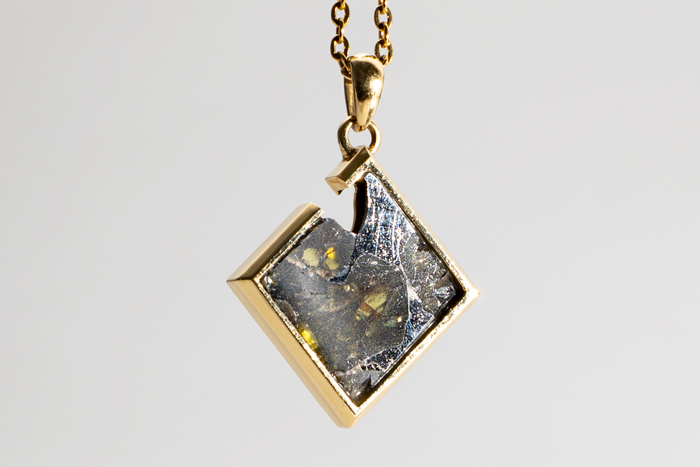 エスケル ペンダント K18